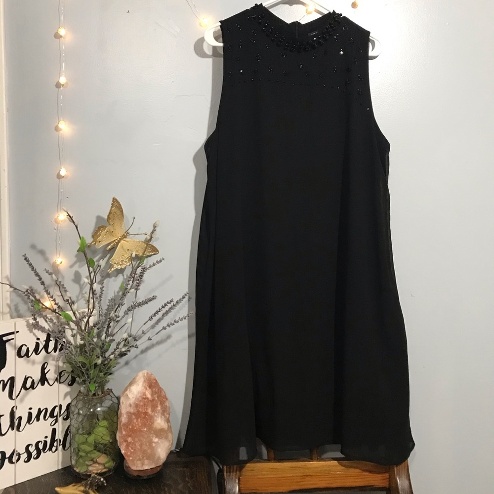 Artisan woman 1X dress with black Beaded neckline